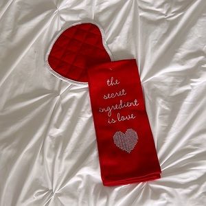 Red Cute Decorative Love Dish Towel & Heart Potholder